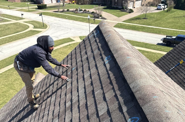 What Should I Look for in a Louisville Roofing Contractor?