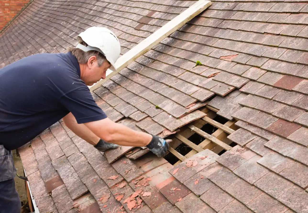 Signs of Winter Gutter Damage