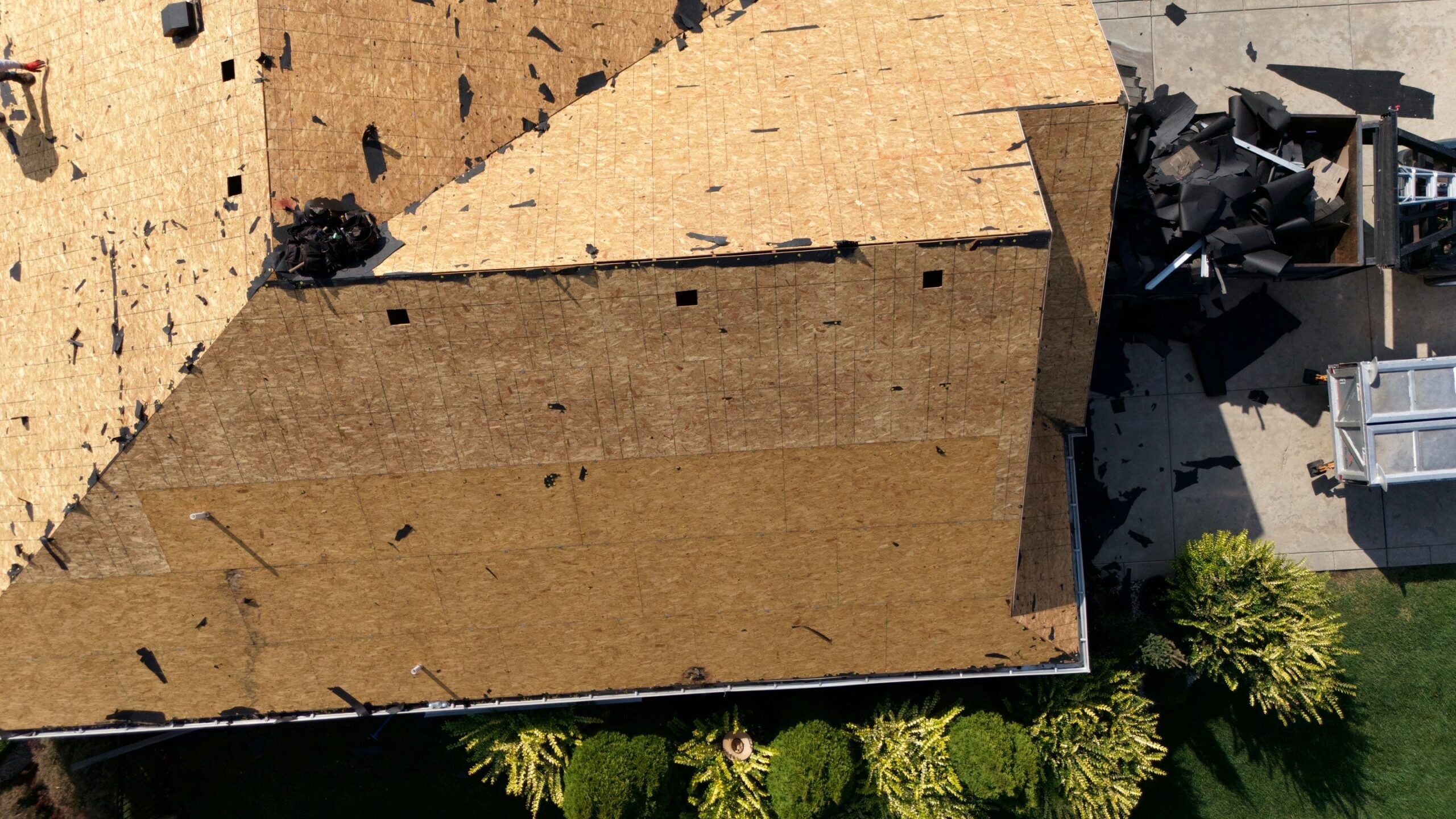 Home 2 Origin-Construction-Louisville-Kentucky-Services-01-Residential-Roofing-Roof-Shingles